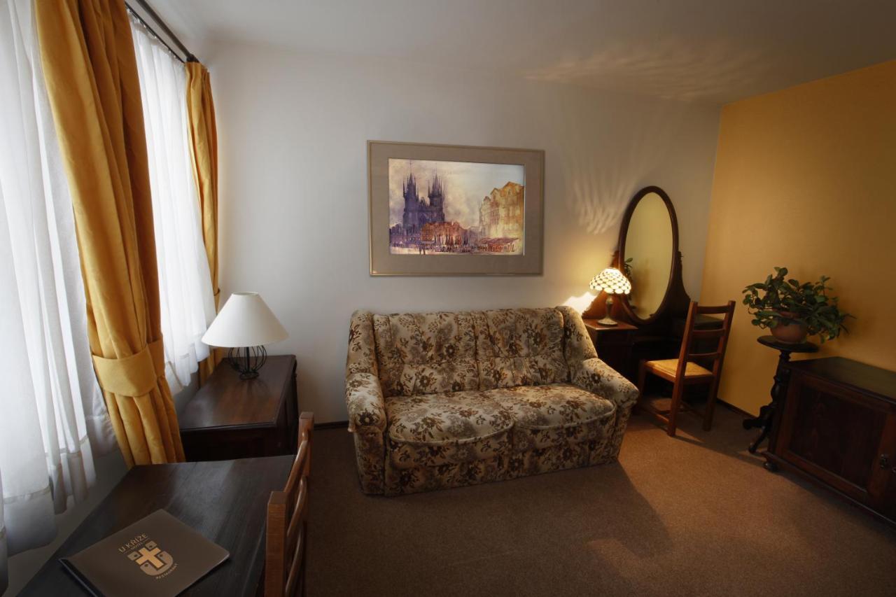 Hotel U Krize Прага Екстер'єр фото