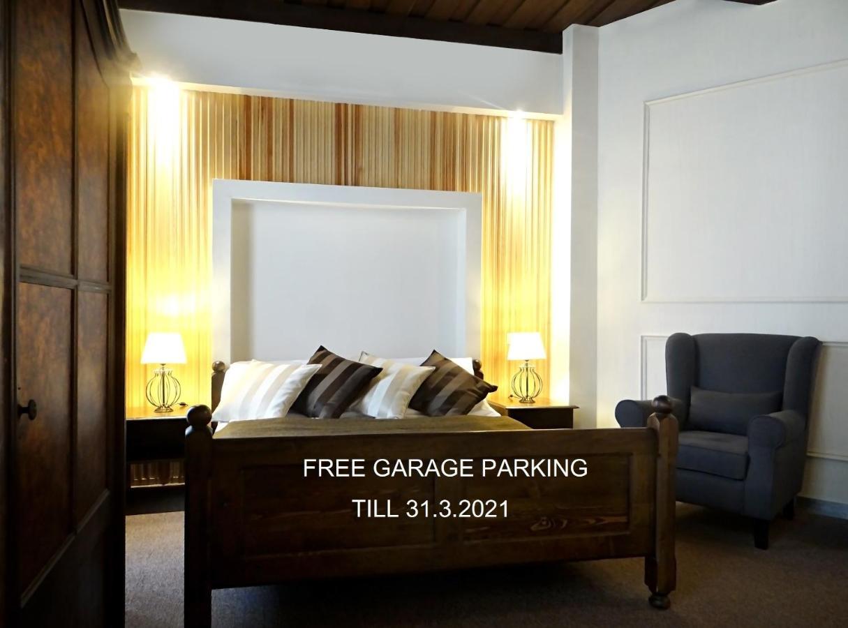 Hotel U Krize Прага Екстер'єр фото