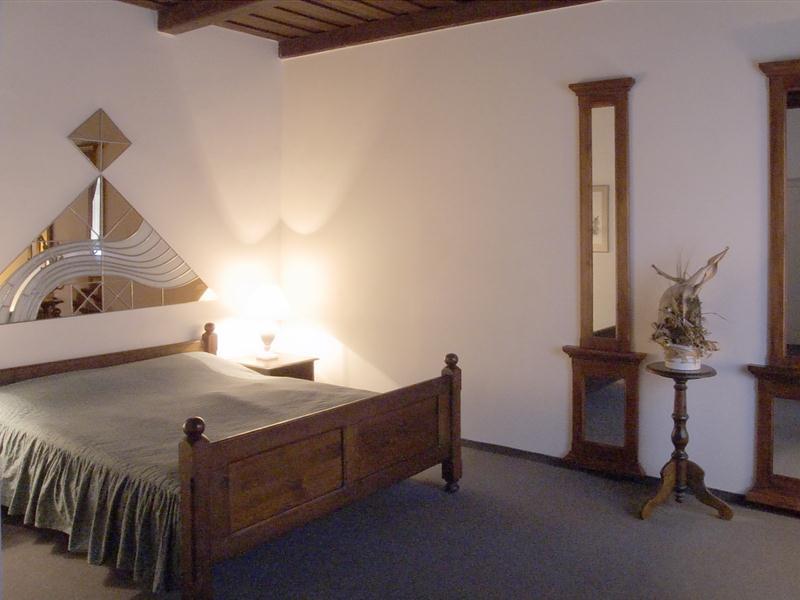 Hotel U Krize Прага Екстер'єр фото